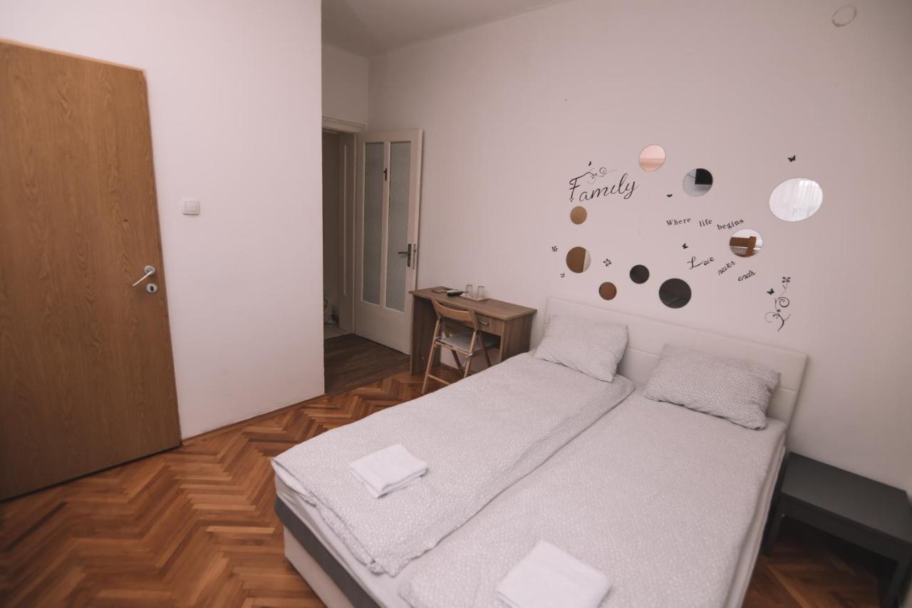 De Lux Apartment & Rooms Emilia Banja Luka Exteriér fotografie