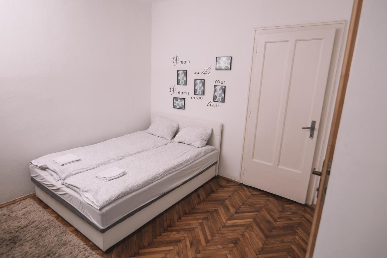 De Lux Apartment & Rooms Emilia Banja Luka Exteriér fotografie